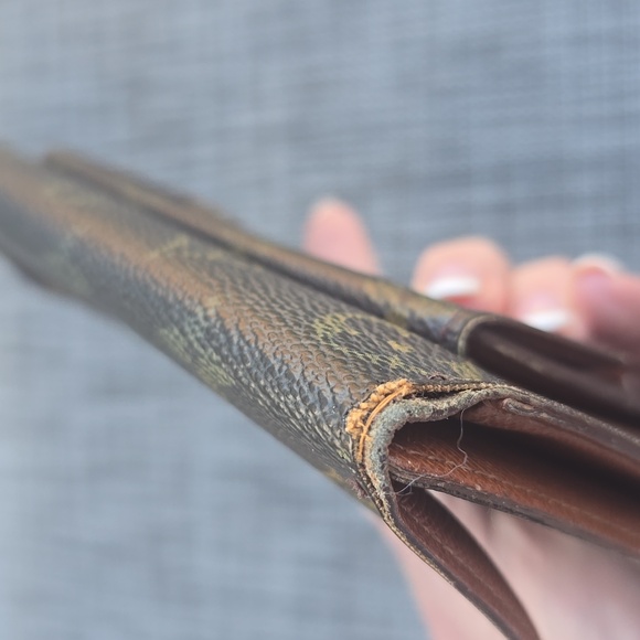 Louis Vuitton Monogram Wallet - Picture 13 of 14